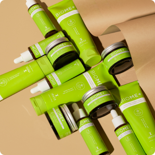 Biome+-collectie-alle-procuten-liggend-op-bruine-ondergrond-en-bruin-karton-papier