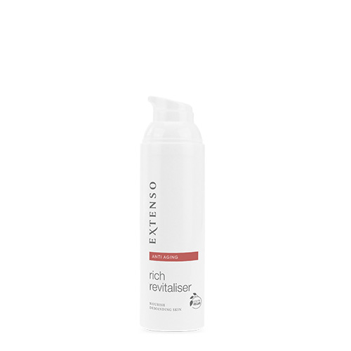 Een geopende witte flacon Extenso rich revitaliser met de doseerpomp zichtbaar tegen een witte achtergrond