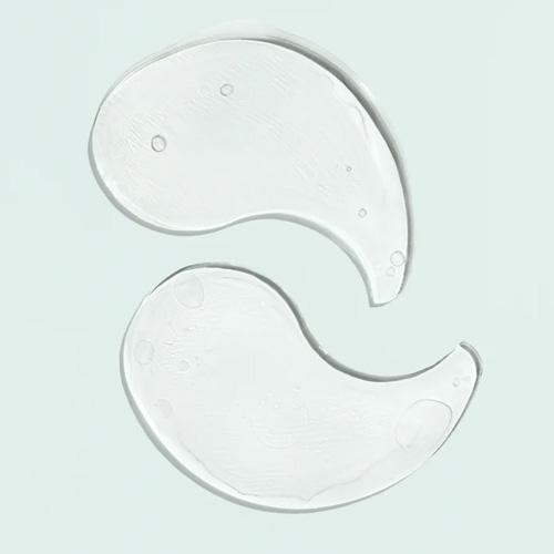 Twee transparante IMAGE MD hydrogel oogmaskers die de verkoelende textuur laten zien.