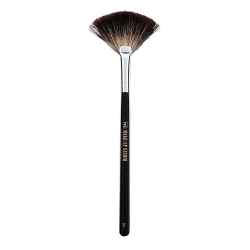 Make-Up Studio No. 31 Fan Brush Tassel Hair