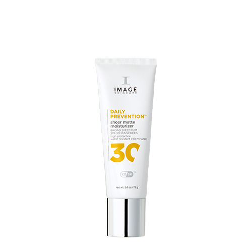 Witte tube van IMAGE Skincare Daily Prevention Sheer Matte Moisturizer SPF 30 op een witte achtergrond.