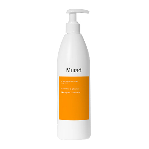 Witte flacon van Murad Essential C Cleanser met een oranje label en een pompdispenser op een witte achtergrond