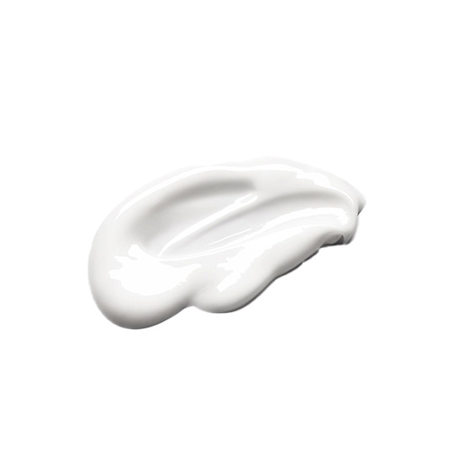 Een close-up van de rijke, witte crème-textuur van de DARLING PROTECT-ME zonnebrandlotion op een witte ondergrond.