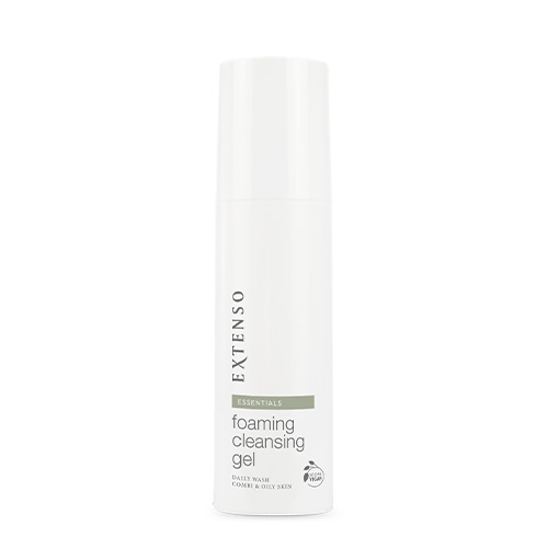 Witte flacon Extenso Foaming Cleansing Gel (150ml) tegen een witte achtergrond.