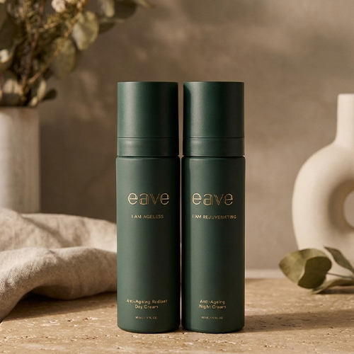 EAVE huidverzorgingsproducten in een sfeervolle setting met natuurlijke elementen