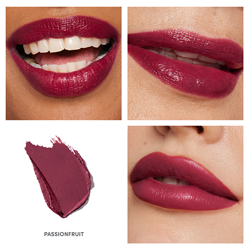 Vierdelige collage met close-ups van de lipstick in de kleur passion fruit op verschillende huidtinten, een romige textuurveeg en applicatie op de lippen.
