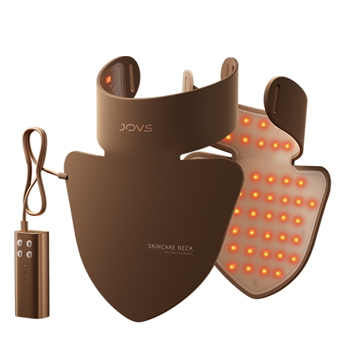 Een productfoto van twee JOVS nekmaskers naast elkaar die zowel de egale bruine buitenkant als de binnenkant met oplichtende LED lampjes tonen inclusief afstandsbediening