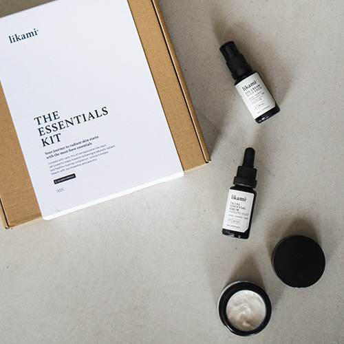 Met deze kit heb je alles bij de hand voor een paar simpele, maar super effectieve stappen naar een natuurlijk stralende en gezonde huid.  the-essentials-huidverzorgingsset-van-likami