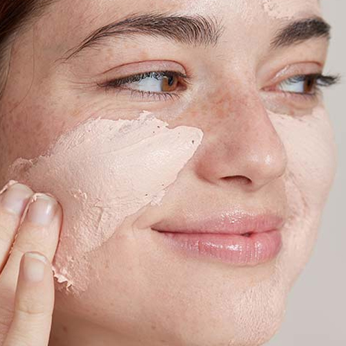 HydroPeptide Balancing Mask 15ml op model HydroPeptide Balancing Mask 15ml - model