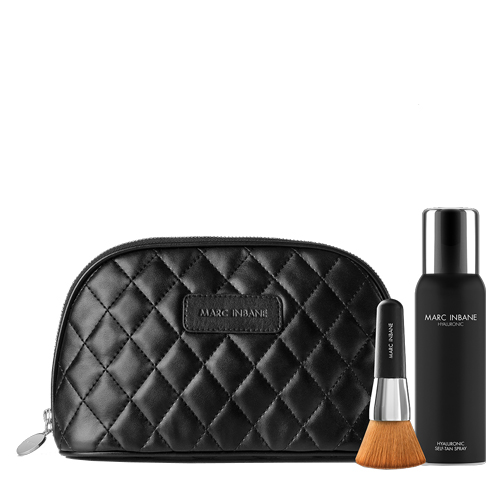 Marc Inbane La Beaute set met een zwart gewatteerd toilettasje een hyaluronic self tan spray en een tanning brush