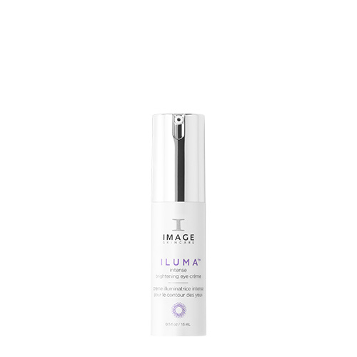 Vooraanzicht van de witte flacon met zilveren pomp van de Image Skincare Iluma Intense Brightening Eye Crème tegen een witte achtergrond.