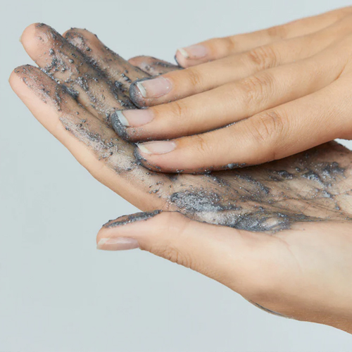 dermalogica-daily-superfoliant-model