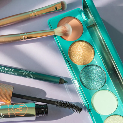 Oogschaduwpalette-met-vijf-bijpassende-neutrale-kleuren-mat-en-glanzend-voor-eindeloze-looks