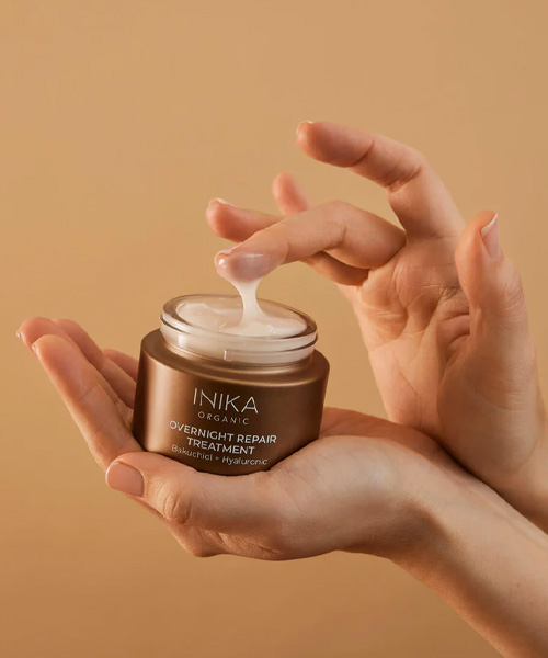 Overnight repair treatment van INIKA Organic masker-voor-de-droge-huid-van-inika-organic