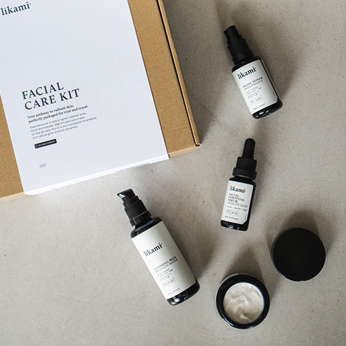 Deze Facial Care kit is perfect als tester van het hoogwaardige Likami 4-stappen programma of als reisvriendelijke verpakking aan boord van vliegtuigreizen.  facial-care-huidverzorgingsset-van-likami