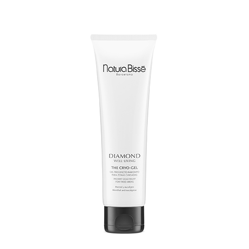 Een witte tube van Natura Bissé Diamond Well-Living The Cryo-Gel met een zwarte dop op een witte achtergrond.